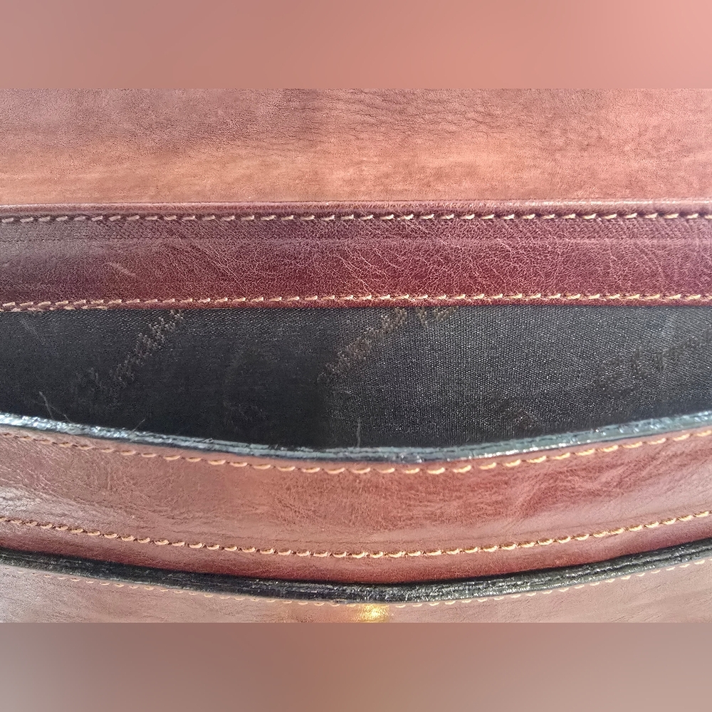 Elmani Leather Vintage Messenger- Briefcase-Organizer Crossbody Bag. Rare. - Picture 4 of 10